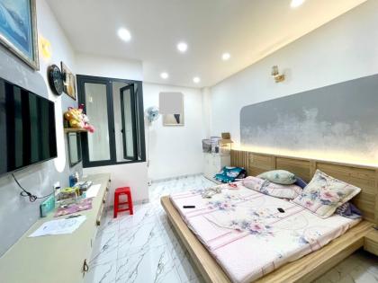 BÁN NHÀ ĐƯỜNG PHAN ĐĂNG LƯU - KHU PHAN XÍCH LONG - 50 M2 - 4 TẦNG - NHÀ ĐẸP Ở NGAY CÁCH 20 MÉT LÀ MẶT TIỀN ĐƯỜNG