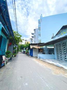Bán nhà Hẻm 8m Đường số 59, ngay Chợ Thạch Đà, 5,3x33m, Cấp 4 - có 10 PN, chỉ 9,5 tỷ.