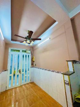 Bán nhà hẻm xe tải thông Âu Cơ, 3 tầng, hơn 2 tỷ