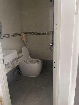 Bán căn hộ chung cư Blue Sky Tower 2,5 tỷ bao hết phí 68 m2, 2PN, 2WC, hướng Đông tại Quận 2,HCM