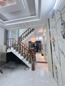 NHÀ 3 TẦNG TẶNG FULL NT, ĐƯỜNG LÂM THỊ HỐ SÁT BÊN SIÊU THỊ CHỢ HẠT ĐIỀU. SÁT VÁCH  HIỆP THÀNH CITY