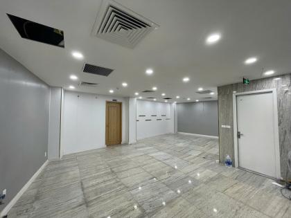 Cho thuê MBKD mặt phố Khúc Thừa Dụ, Cầu Giấy, 150m2, 7 tầng, 285tr