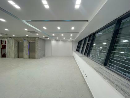 Cho thuê MBKD mặt phố Khúc Thừa Dụ, Cầu Giấy, 150m2, 7 tầng, 285tr