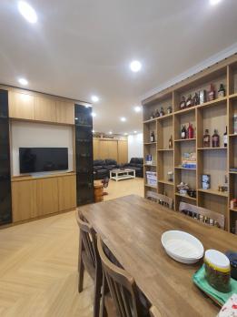 Bán chung cư Khu đô thị Trung Hòa Nhân Chính, nhà đẹp, ngay mặt phố Hoàng Đạo Thúy