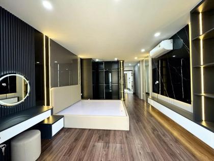 Cần bán nhà mặt phố 75m2, 7 Tầng, Thịnh Liệt, Hoàng Mai, Giá chào 28 tỷ