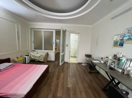 Bán Nhà Mặt Phố Trung Kính Cầu Giấy 89m2-5T MT5,2m 2 Vỉa Hè 48,5 Tỷ Có Thương Lượng.