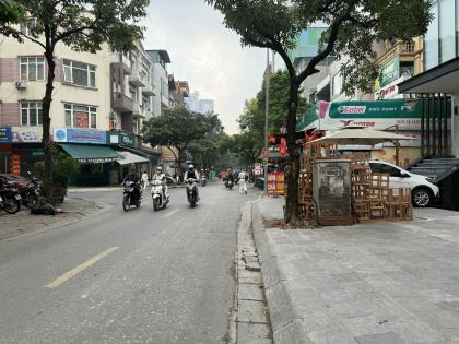 Bán Nhà Mặt Phố Trung Kính Cầu Giấy 89m2-5T MT5,2m 2 Vỉa Hè 48,5 Tỷ Có Thương Lượng.