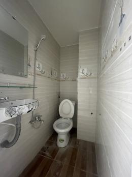 BÁN NHÀ ĐẸP TẶNG NỘI THẤT – AN DƯƠNG VƯƠNG QUẬN 5 ???? Diện tích: 30m² (ngang 3m × 10m). Kết cấu: 1 trệt, 3 lầu, ST