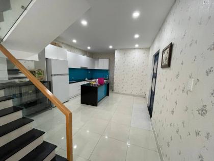 XE HƠI VÀO NHÀ! Bán Nhà Đẹp 4 Tầng Trường Sa, 65m2, Nhỉnh 13 Tỷ TL