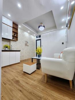 Bán căn hộ chung cư đường Hoàng Ngân, Thanh Xuân, nhà đẹp full nội thất, ngõ rộng