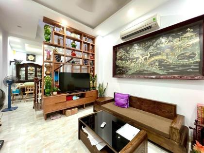 Ở NGAY! Bán Nhà Đẹp 2 Tầng Xe Hơi Thông Lê Văn Sỹ, 36m2, Nhỉnh 6 Tỷ TL