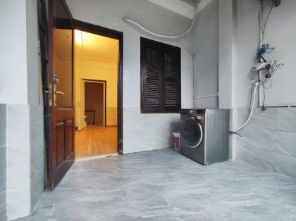 CHO THUÊ NHÀ NGUYÊN CĂN PHỐ NGỌC KHÁNH, BA ĐÌNH, NHÀ ĐẸP FULL ĐỒ, GẦN PHỐ