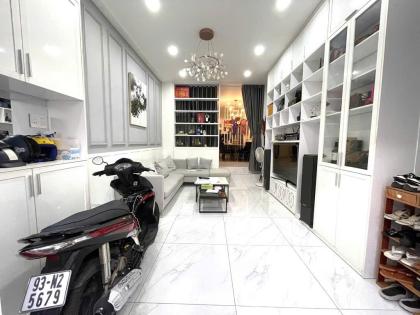 Ở NGAY! Bán Nhà Đẹp 4 Tầng Xe Hơi Thông Nguyễn Văn Trỗi, 63m2, Nhỉnh 10 Tỷ TL