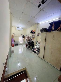 Bán nhà 3 tầng Âu Cơ, 2PN 2WC hơn 1 tỷ sổ hồng riêng