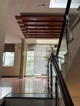 Cho thuê nhà vp Giảng Võ-Ba Đình, 77m2, 5 tầng, 5 ngủ, 40 triệu