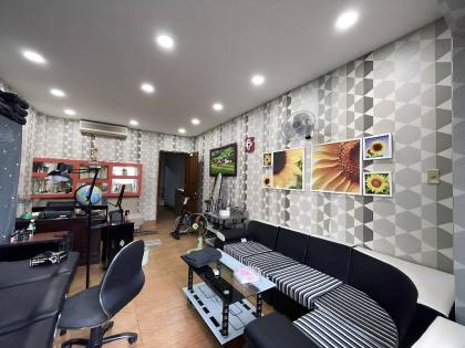 HIẾM chỉ 9.5 tỷ có nhà 3 lầu HXH Quang Trung làm CTY 64m2 ngang 4m ngay CHUỒNG CÚN.