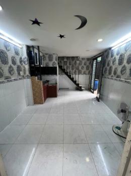 Bán nhà Âu Cơ 18m2 , 3 tầng 2PN SHR chỉ 2 tỷ 1