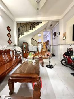 Nhà Đường Bùi Đình Túy Quận Bình Thạnh Phường 12 Cũ.