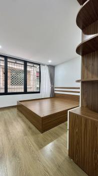 ????????Tầng 2 TT Kim Mã, Ba Đình 90m, 3PN 2WC, Full nội thất đẹp, 6.6 tỷ