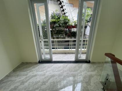 ???? NHÀ NHỎ XINH – Ô TÔ ĐỖ CỬA – GIỮA LÒNG QUẬN 10 ???? ???? Cách Mạng Tháng 8, Phường 12, Quận 10 ???? Diện tích: 30m²