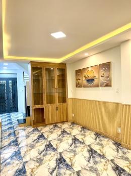 NHÀ ĐẸP MỚI TINH – DƯƠNG BÁ TRẠC Q8 – Ở NGAY   Phường 2, Quận 8  Diện tích: 4.5 x 10m (42m² vuông vức, phong thủy tốt).