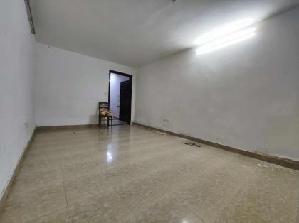 CHO THUÊ CĂN HỘ TẬP THỂ THÀNH CÔNG BA ĐÌNH NHÀ ĐANG SƠN SỬA, 20M RA Ô TÔ, GIA ĐÌNH, NHÓM