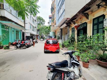 Bán Nhà Mặt Phố Quận Ba Đình 80m2-4T MT5m 1 SỔ 1 CHỦ 59 Tỷ Mạc ĐĨnh Chi.