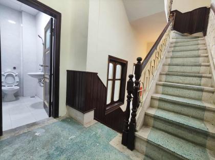 Cho thuê nhà Ngõ 52 Lê Trọng Tấn Diện tích 108m2, lô góc, xây 4 tầng. giá 20 triệu.