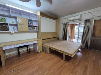 Bán căn hộ tập thể đường Hoàng Đạo Thành, Thanh Xuân, nhà đẹp thoáng mát, ô tô đỗ