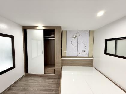 BÁN TẬP THỂ ĐƯỜNG GIẢI PHÓNG, THANH XUÂN, NHÀ ĐẸP FULL NỘI THẤT, 10M RA MẶT PHỐ, SỔ ĐỎ LỚN
