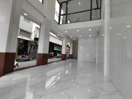 Bán nhà 2 Măt tiền hẻm 10m Lạc Long Quân, CHợ Vải Tân Bình, 4,9x12m, 5 tầng, 14,2 tỷ.