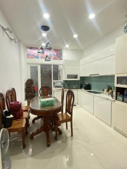 SÁT MT! Bán Nhà 2 Tầng Cực Đẹp Huỳnh Văn Bánh, 58m2, Nhỉnh 7 Tỷ TL