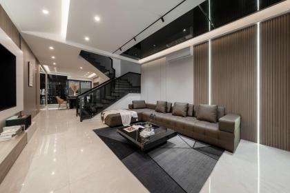 **Bán nhà HXH Bành Văn Trân, phường 7, Tân Bình (4*24) 3 lầu nhà đẹp