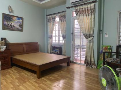BÁN NHÀ PHỐ HÀO NAM, ĐỐNG ĐA, 5 TẦNG NHÀ ĐẸP, LÔ GÓC 2 MẶT THOÁNG, NGÕ THÔNG