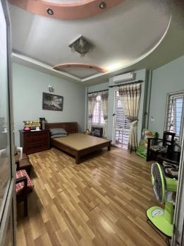 BÁN NHÀ PHỐ HÀO NAM, ĐỐNG ĐA, 5 TẦNG NHÀ ĐẸP, LÔ GÓC 2 MẶT THOÁNG, NGÕ THÔNG