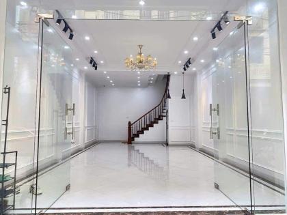 Cho thuê nhà liền kề Vạn Phúc cực đẹp 50m x 5 tầng 20tr 0903409888