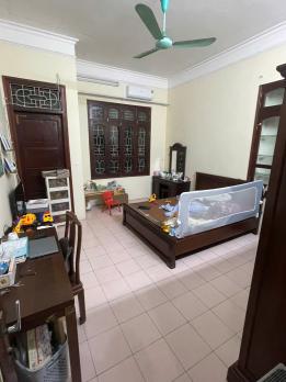 Cho thuê nhà ô tô, vp, kd Láng Hạ, Đống Đa, 65m2, 4 tầng, 5 ngủ, 23.5tr