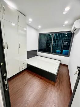 Bán căn hộ tập thể Kim Liên, Đống Đa, nhà đẹp full nội thất, 2 mặt thoáng