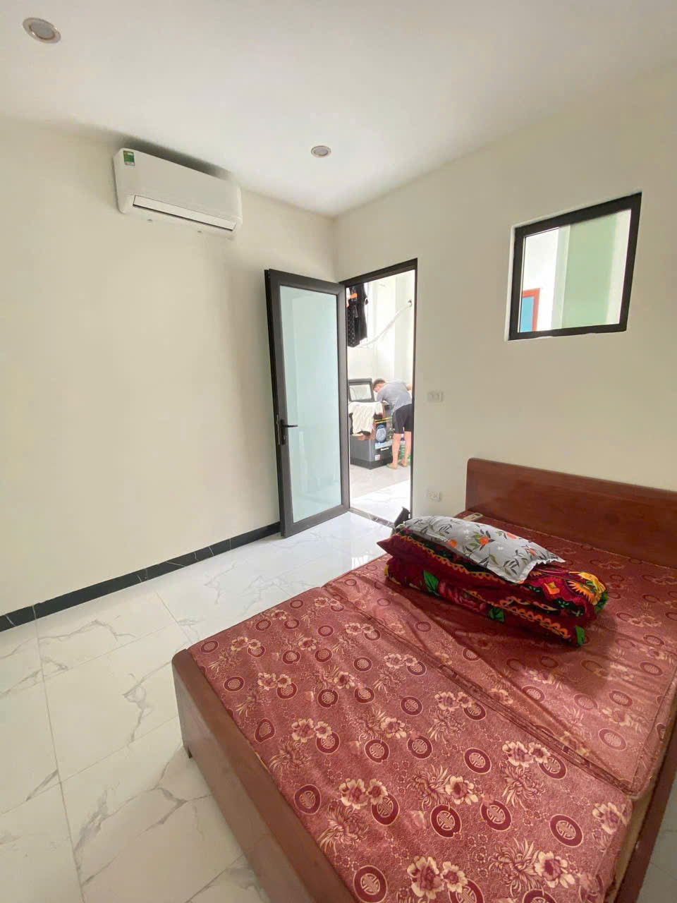 BÁN NHÀ 5T GẦN SÂN BÓNG MẬU LƯƠNG - HÀ ĐÔNG - 30M2 - GIÁ CHƯA ĐẾN 6 TỶ