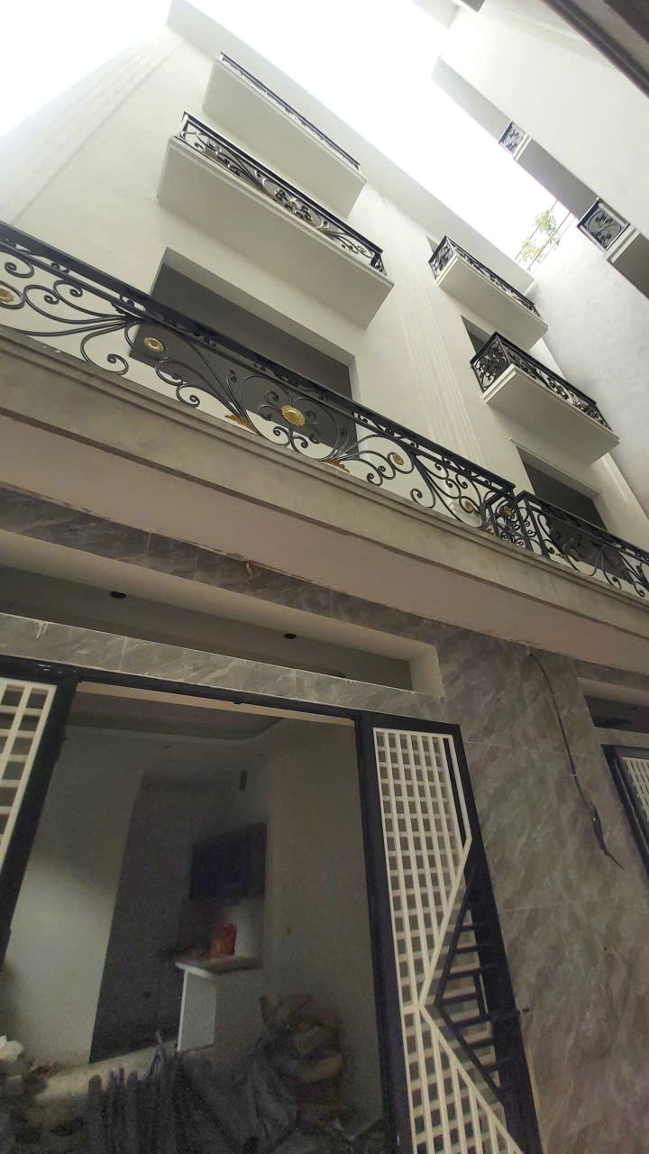 BÁN NHÀ ĐANG HOÀN THIỆN TẠI NGÕ 33 TỔ 6 ĐA SỸ - 30M2 - GIÁ ĐẦU TƯ