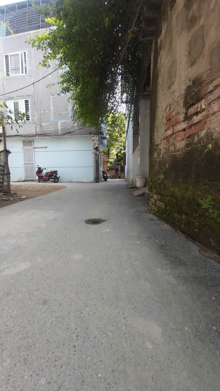 BÁN NHÀ ĐANG HOÀN THIỆN TẠI NGÕ 33 TỔ 6 ĐA SỸ - 30M2 - GIÁ ĐẦU TƯ