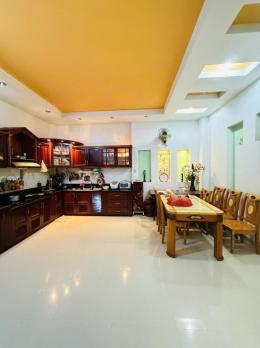 Bán nhà HXH 8m Thoại Ngọc Hầu - gần Nguyễn Sơn, Lũy Bán Bích, 5,6x17m, 4T, 13,9 tỷ.