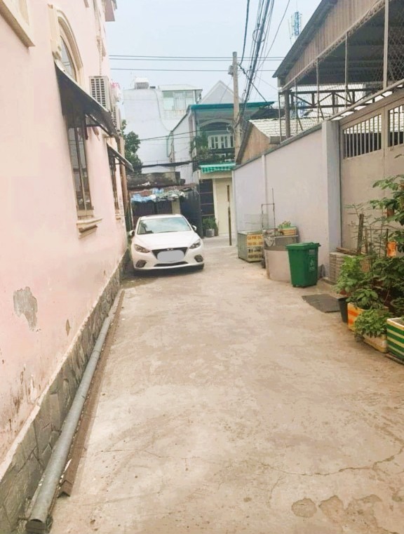 121m2 HXH LẠC LONG QUÂN, P.11, 9ty9, không QH lộ giới