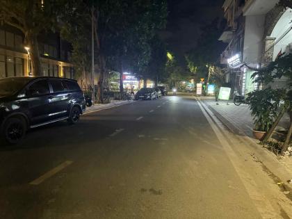 Bán Nhà P/Lô 2 Ô Tô Tránh Lạc Long Quân Tây Hồ 132m2-3T MT13m 76 Tỷ Có Thương Lượng.