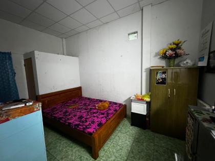 Bán nhà hẻm 8m lô góc 331// Phan Huy Ích, ngay Emart, 5x16m, Cấp 4 - tiện xây, 8,5 tỷ.