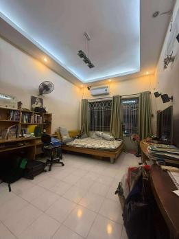 Nhà MT Đường Hùng Vương Phường 9 Quận 5 Cũ.