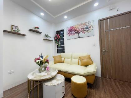 Bán căn hộ chung cư Đê La Thành, Đống Đa, nhà đẹp full nội thất, lô góc thoáng sáng, gần Xã Đàn