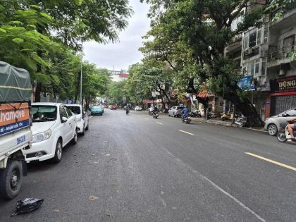 Bán Đất mặt phố Thụy Khuê, Tây Hồ, 375m2, 5m mặt tiền, nở hậu 10m,Giá 100 tỷ
