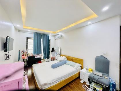 Bán nhà phố Khương Hạ, Thanh Xuân, ngõ đẹp, gần hồ, nở hậu