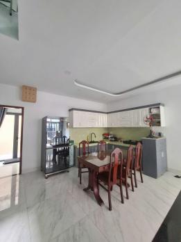 Bán nhà HXH 5m Cách Mạng Tháng Tám - Quận 3, 91m2, 4,3x15m, nở 8m, 4 Tầng 13,8 tỷ.
